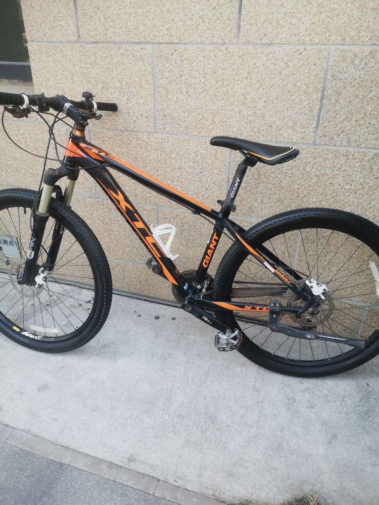 捷安特xtc800 30速油刹 s码车架 27.5轮组 成色可以 可邮寄