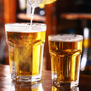 大啤酒杯超大加厚图片