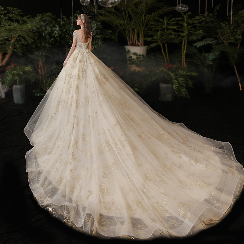 法式婚纱2020新款拖尾气质森系复古赫本重工大拖尾奢华梦幻简约夏