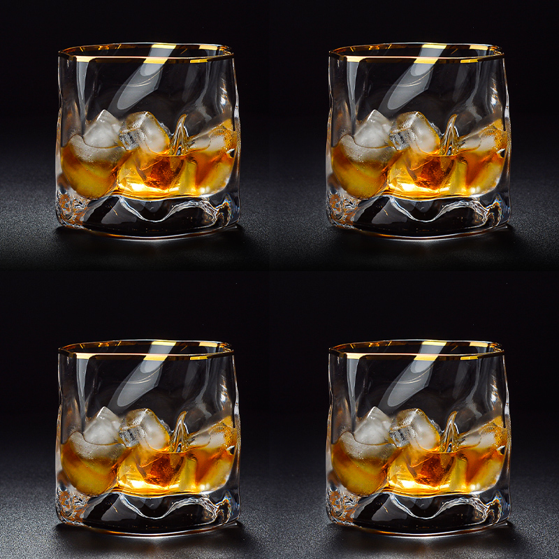 伏特加酒杯