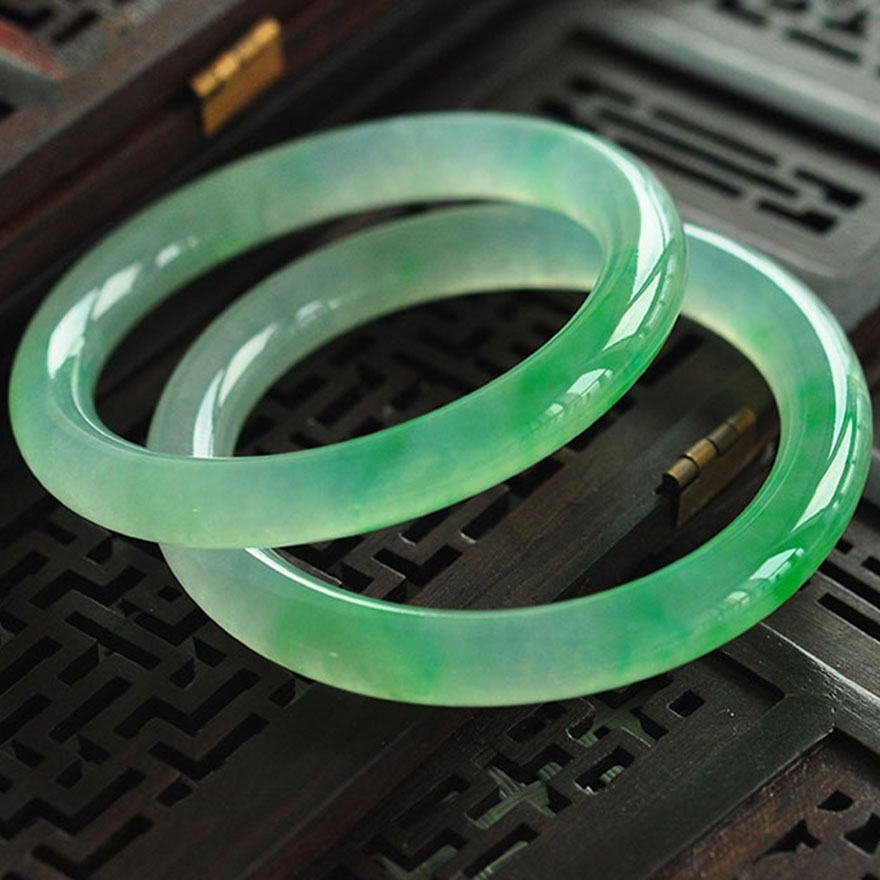 福茗翡翠~收藏级冰种a货翡翠淡绿飘翠鸳鸯福镯 67.02g