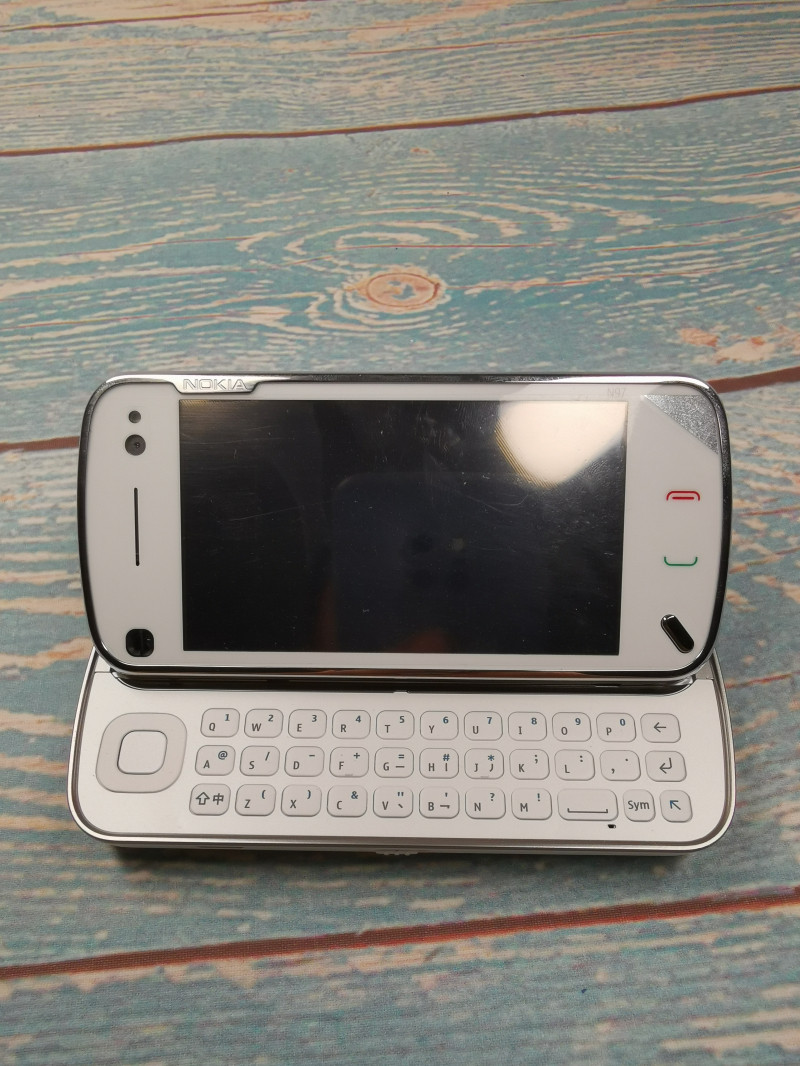 诺基亚 n97 经典旗舰机 原装库存 未用品 侧翻塞班 古董手机 实拍