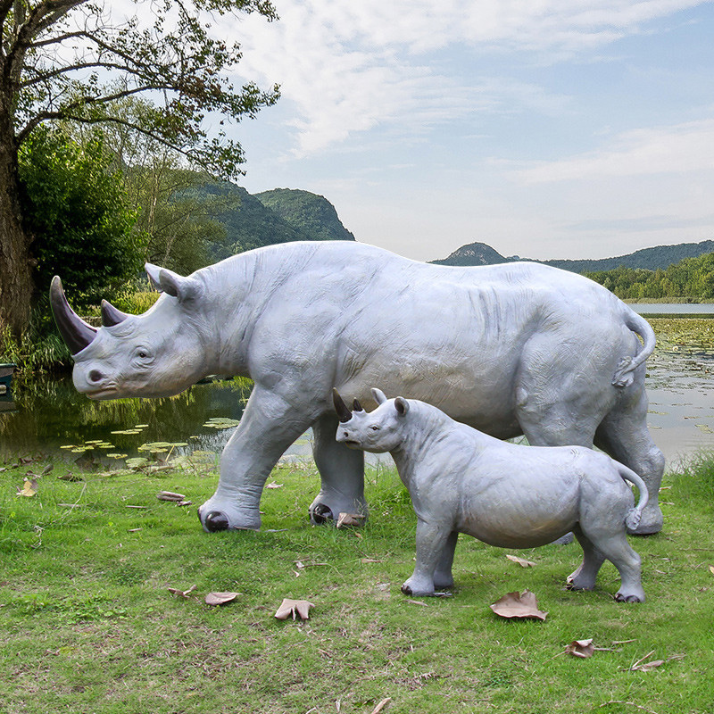 仿真犀牛户外大型玻璃钢动物雕塑摆件别墅园林景观小品草坪装饰品