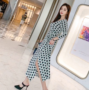 2022 spring new Korean sexy low cut V-neck slim fit holiday wrap dress dress