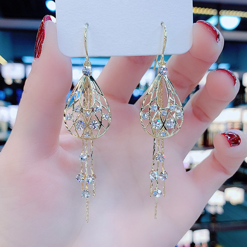 闪钻水滴形耳环女长款流苏显脸瘦耳坠韩国东大门高级感网红耳饰潮