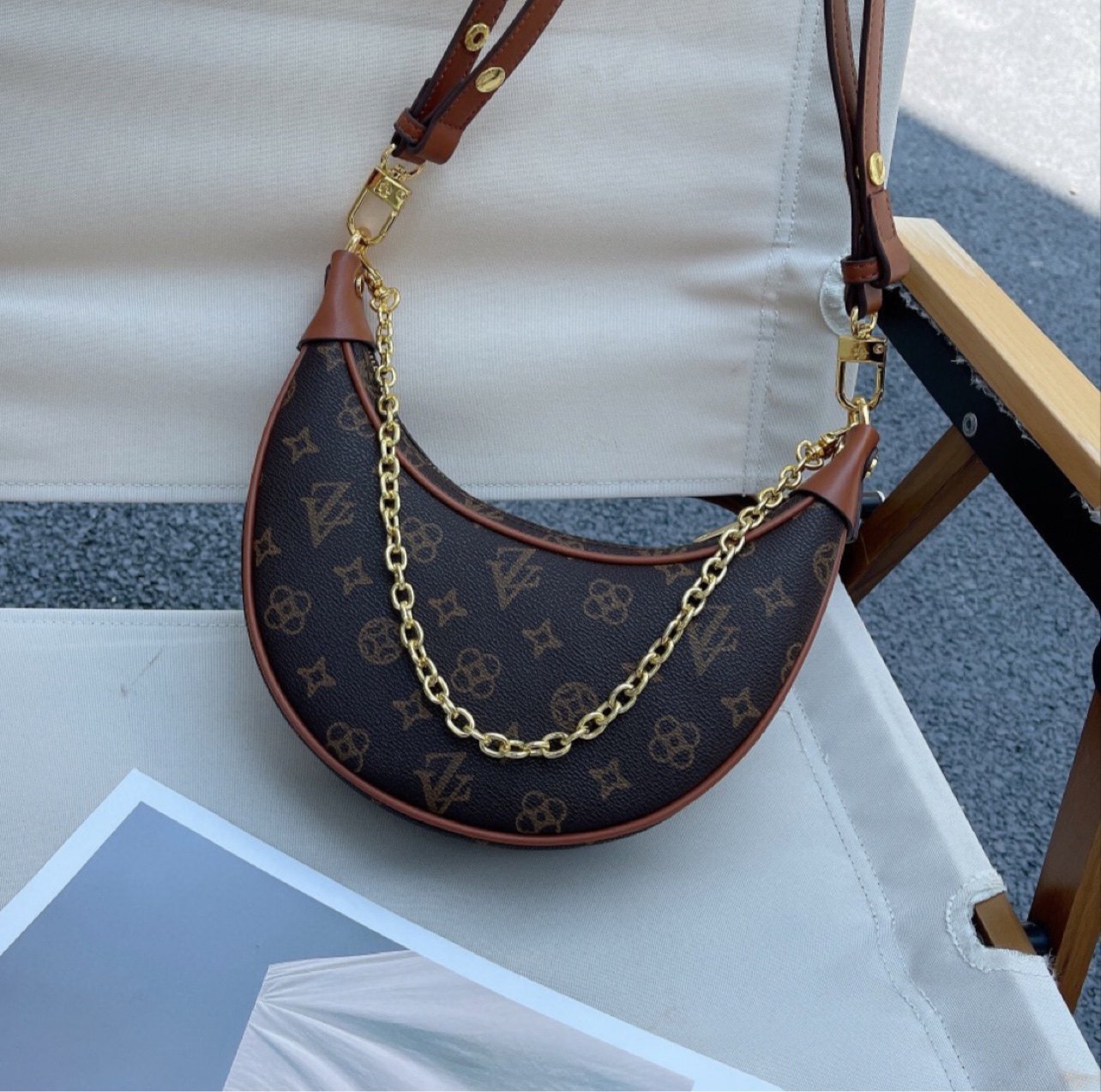 路易便当希努尔2022新款腋下链条牛角包老花豌豆包单肩斜挎月牙包