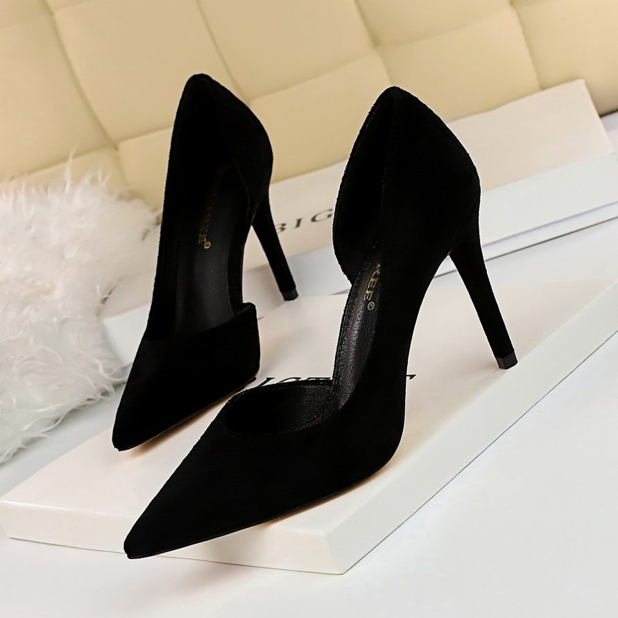 艾流行旗舰店的优惠券大全—黑色绒面超高跟鞋尖头细跟网红性感百搭侧