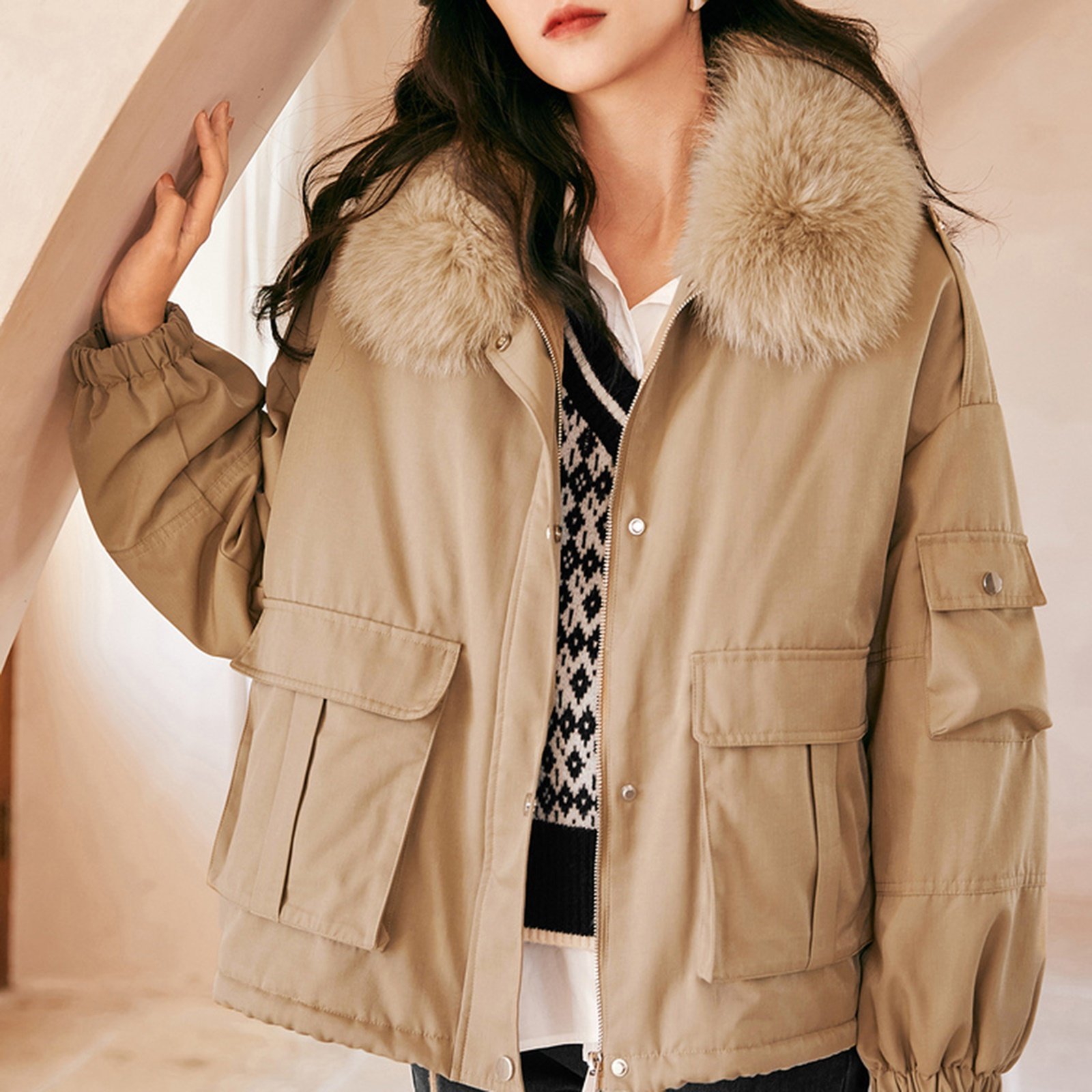 女装/女士精品短外套更新时间:2022年03月20日妮卡伊芙丽短款派克服女