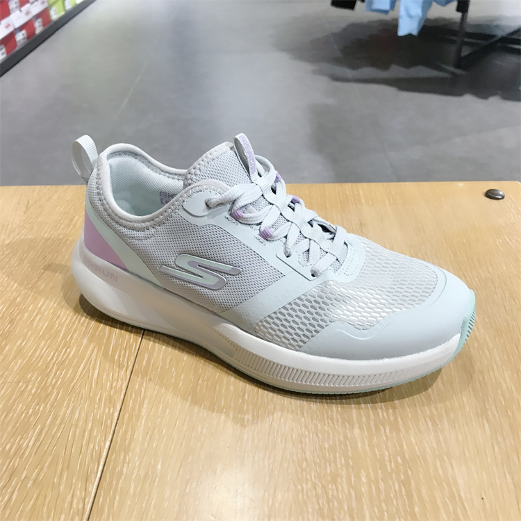 Skechers斯凯奇2022春时尚缓震运动女鞋轻便舒适休闲跑步鞋128106