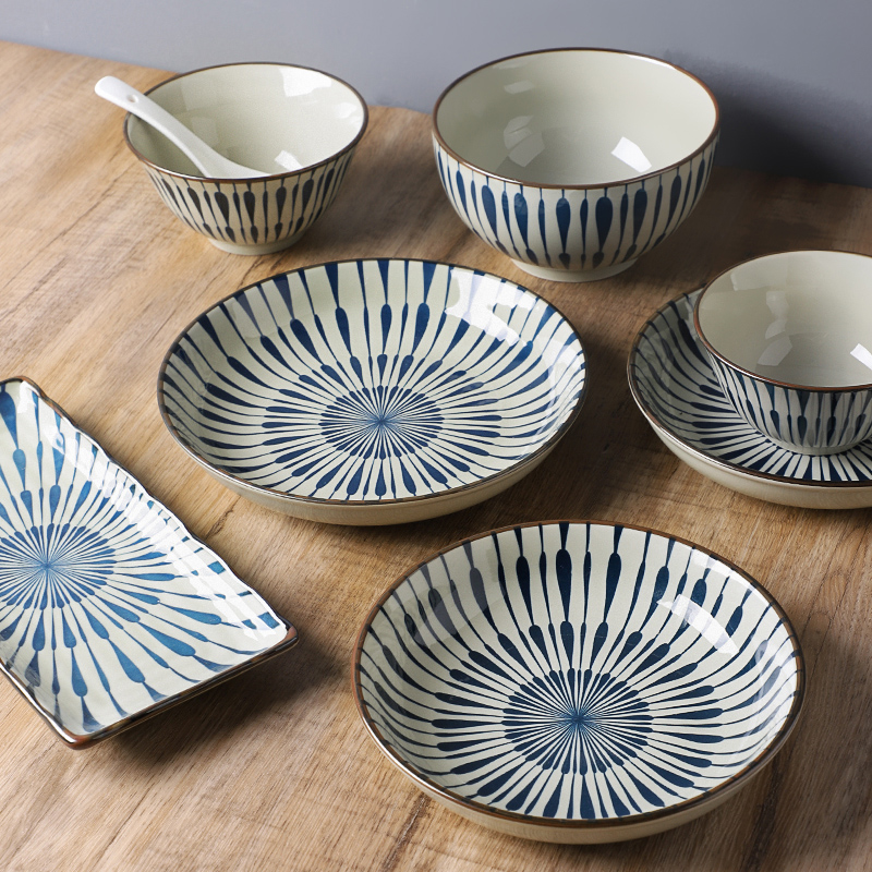 日式陶瓷盘子菜盘家用2021新款碟子创意复古饭碗鱼盘圆盘碗盘套装