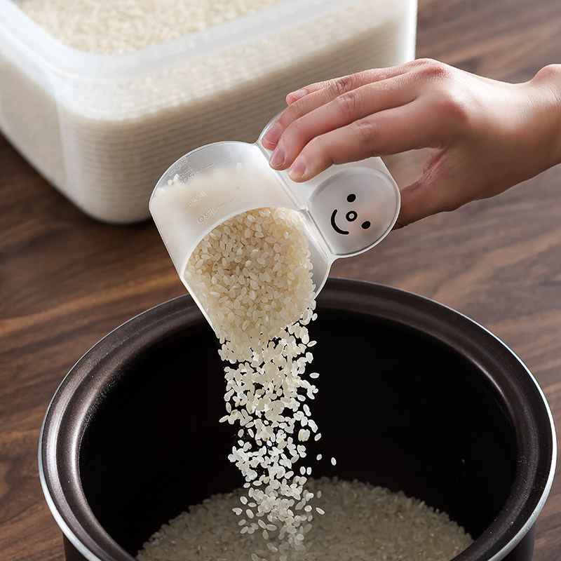 日本进口舀米勺家用可爱雪人量米杯二合一烘焙定量杯牛奶计量杯