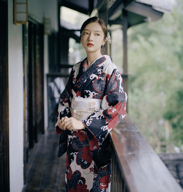 夜樱_陇月夜 日式 传统和风黑色和服 涤纶 化纤和服 日本正装和服-红