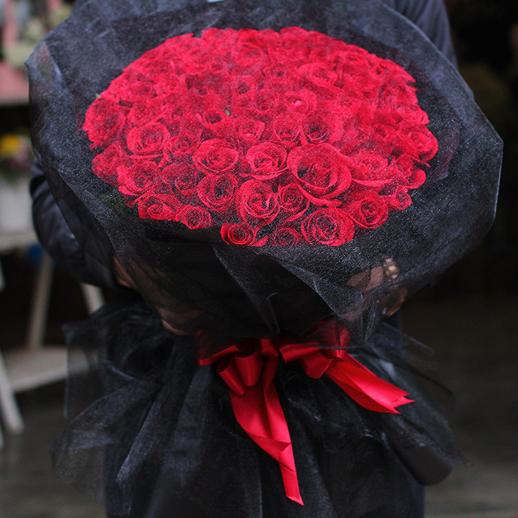 生日99朵红玫瑰花束礼盒沈阳鲜花速递同城武汉天津西安花店送花