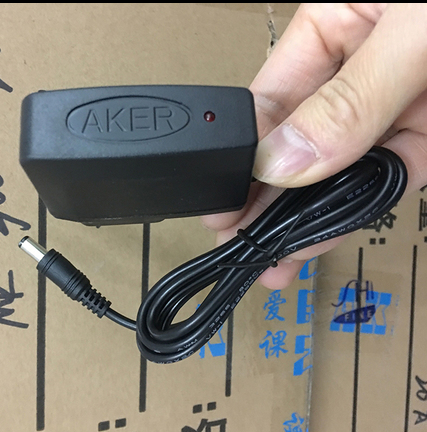 AKER/爱课 爱课充电器原配9.5V适用于爱课系列扩音机 适用8.8V