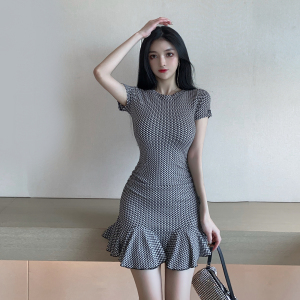 Short sleeve small round neck waist bag hip Ruffle fishtail dress