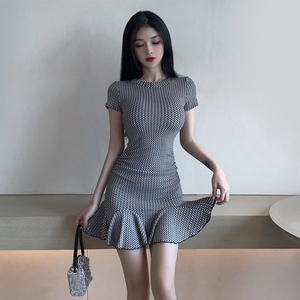 Short sleeve small round neck waist bag hip Ruffle fishtail dress