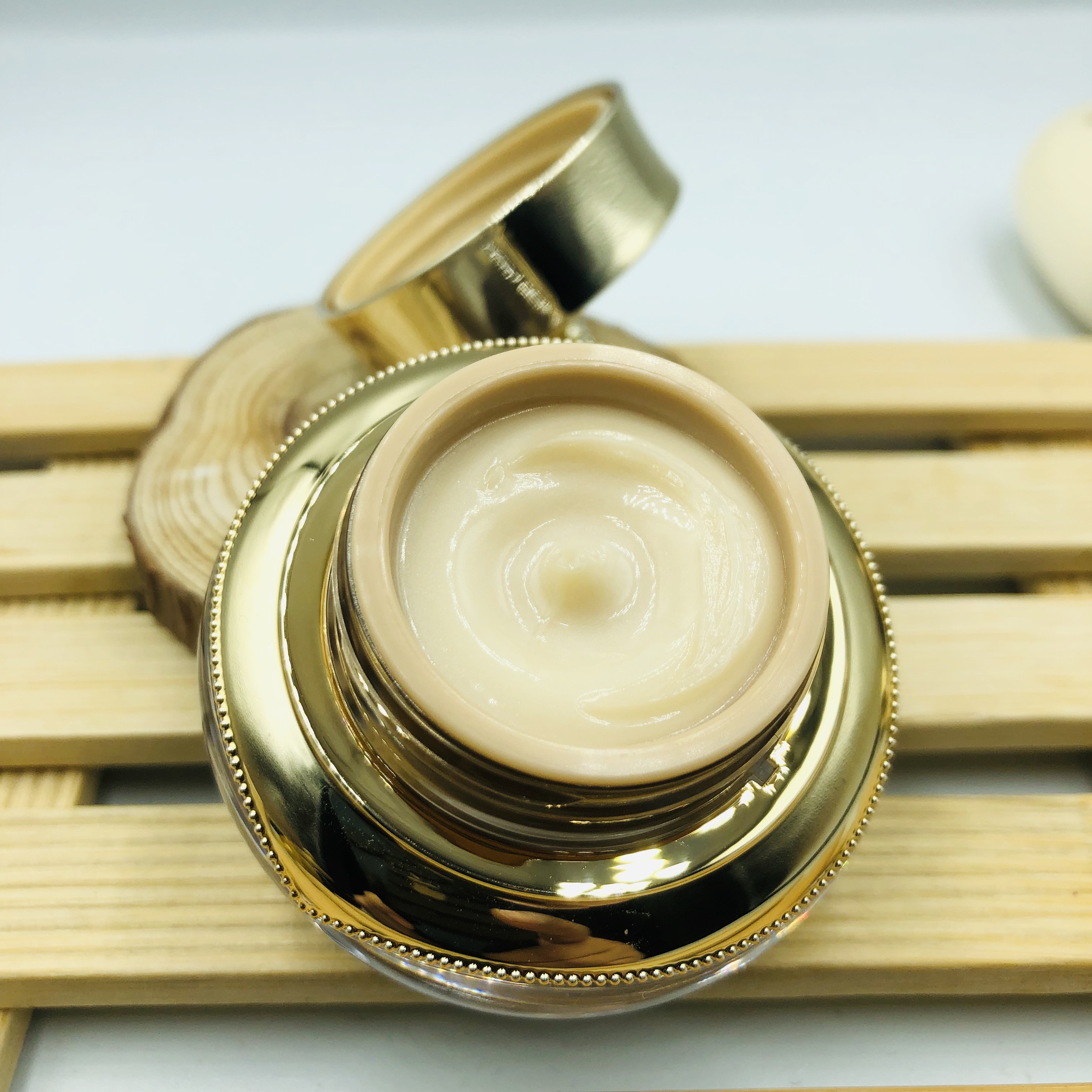 天气丹眼霜中样 5ml_国内专柜小样 whoo/后天气丹花献/华泫眼霜5ml 去