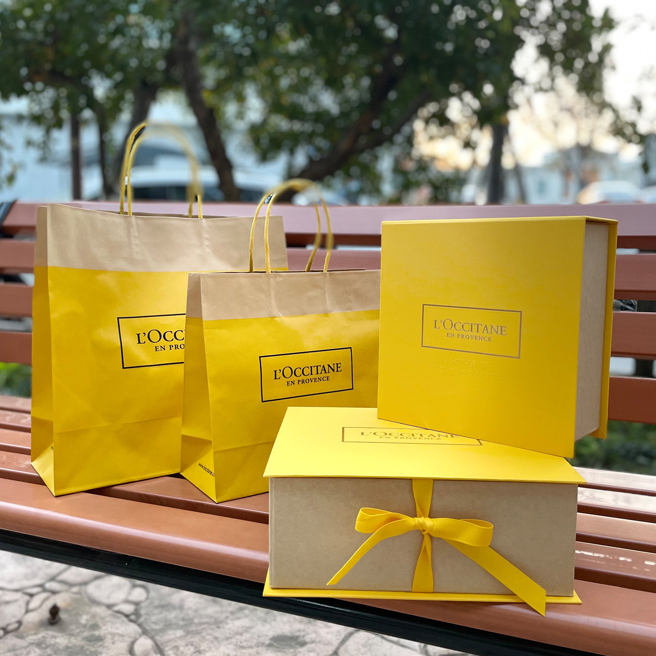 欧舒丹礼盒 信封礼袋 礼品盒 纸盒 手提袋 空礼盒 空盒子装柜正品