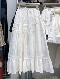 白色半身裙女夏季高级感温柔法式度假蕾丝拼接镂空刺绣大摆长裙子