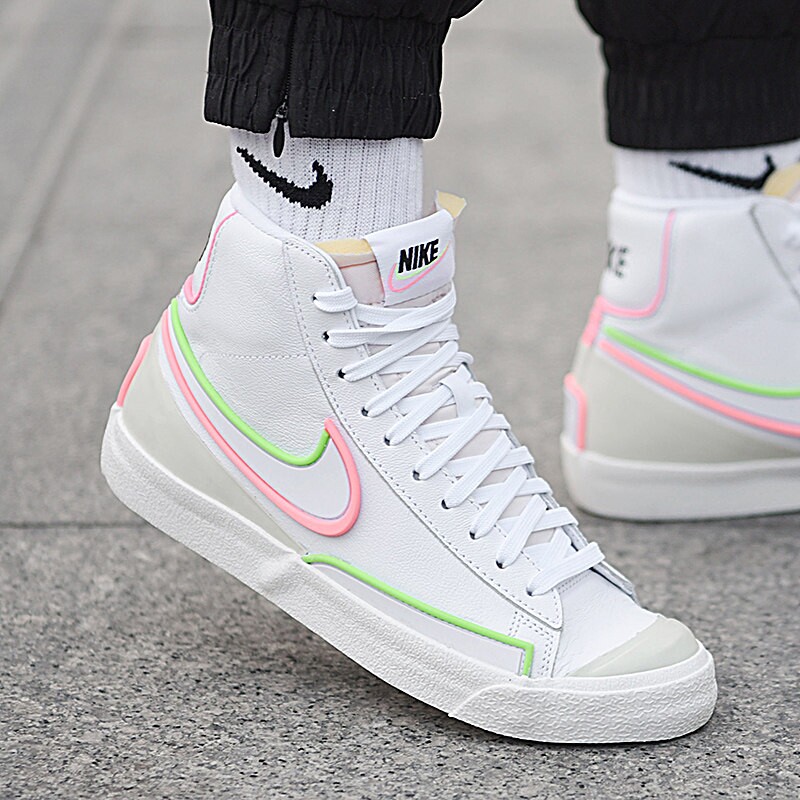 耐克女鞋高帮女板鞋