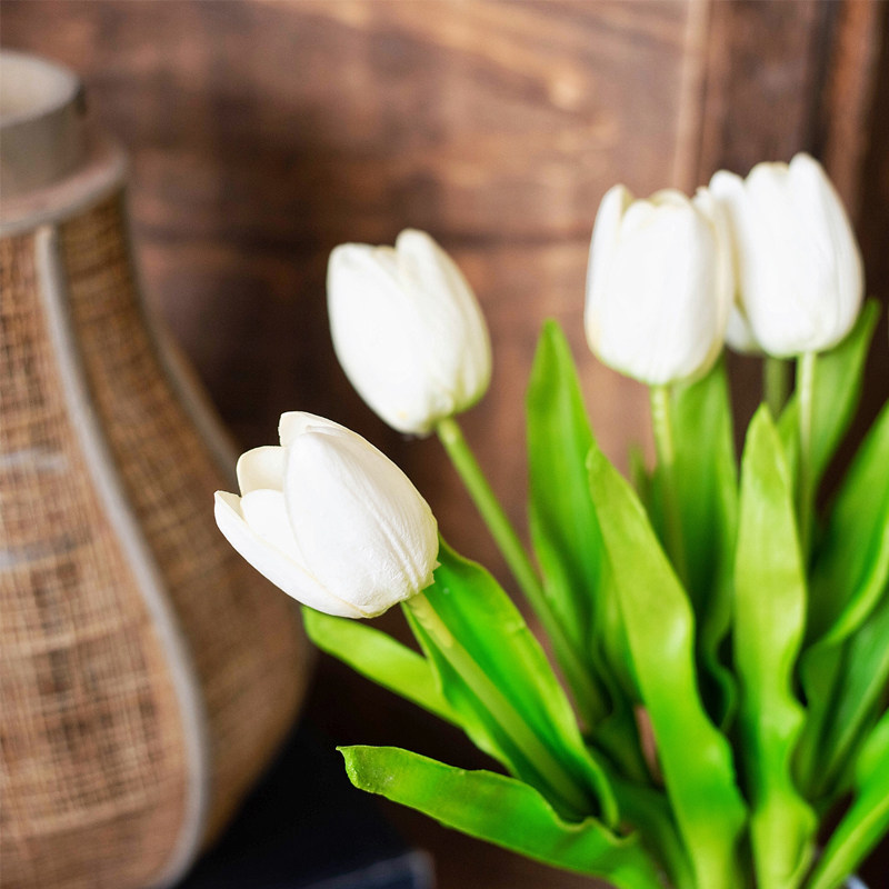 jk慕空间现代简约清爽高仿真手感长杆白色郁金香仿真花卉插花假花