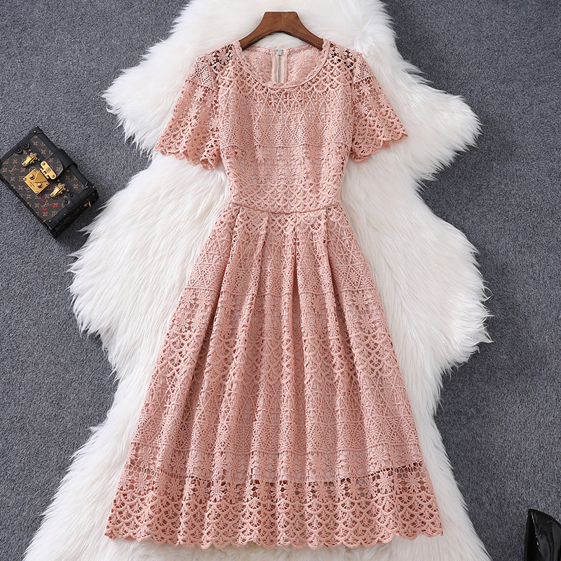 2021夏季小香风粉色蕾丝连衣裙中长款高腰圆领短袖修身显瘦a字裙