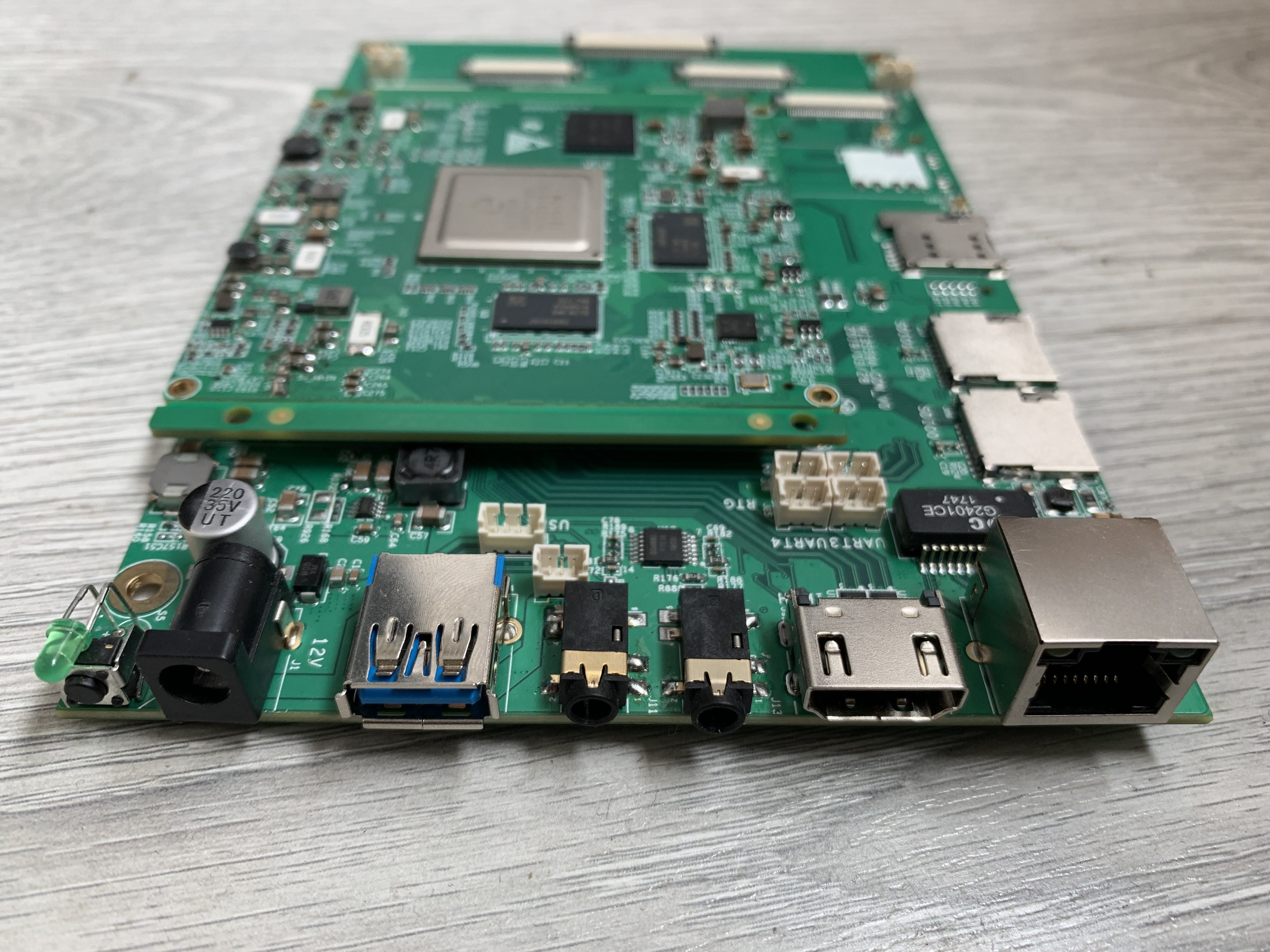 可总做全国产海思开发板3559a深度学习视频转码全景拼接yolov3ssd