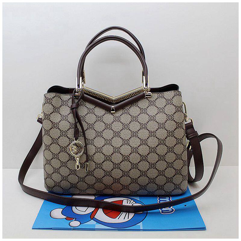 曼歌妮2022新款女包高级感包包时尚休闲手提包斜挎包大容量通勤包