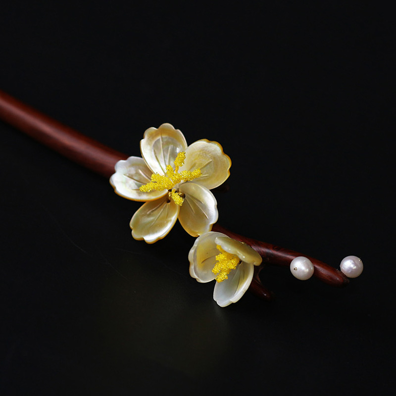 原创天然黄蝶贝花朵发簪子古风简约发饰百搭汉服珍珠可盘发檀木簪