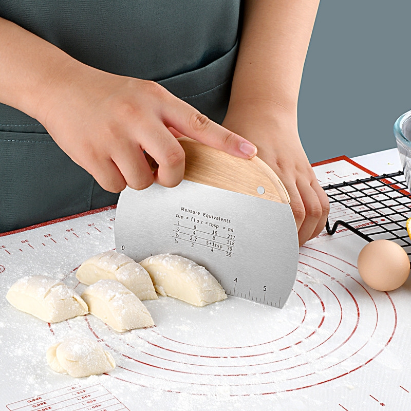不锈钢半圆面团切刀刮刀带刻度木柄牛扎糖切刀家用DIY烘焙工具
