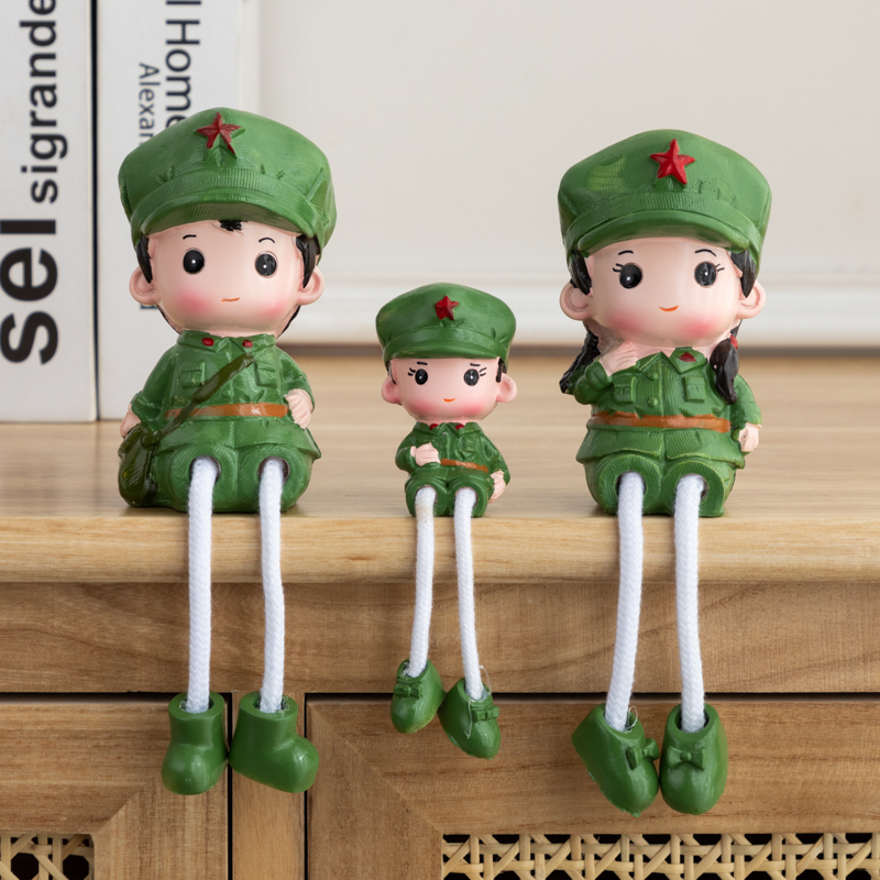 小红军个性创意工艺吊脚娃娃树脂摆件军人军装房间装饰客厅小摆件