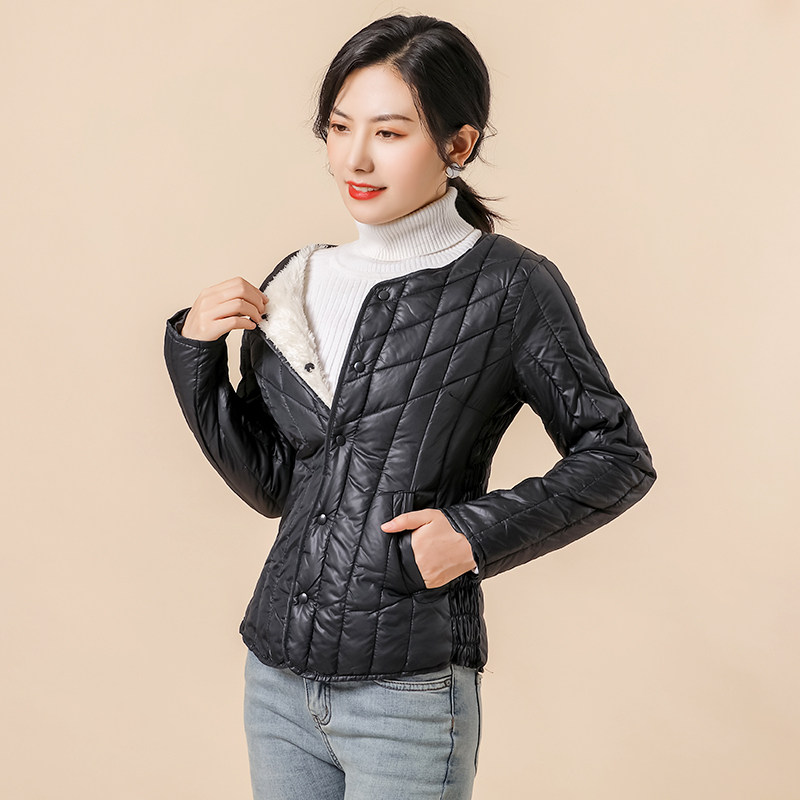 特价保暖衣服女加厚加绒修身短款