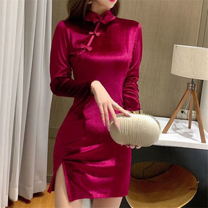 Real shooting long sleeved improved cheongsam split Hip Wrap Vintage solid gold velvet dress