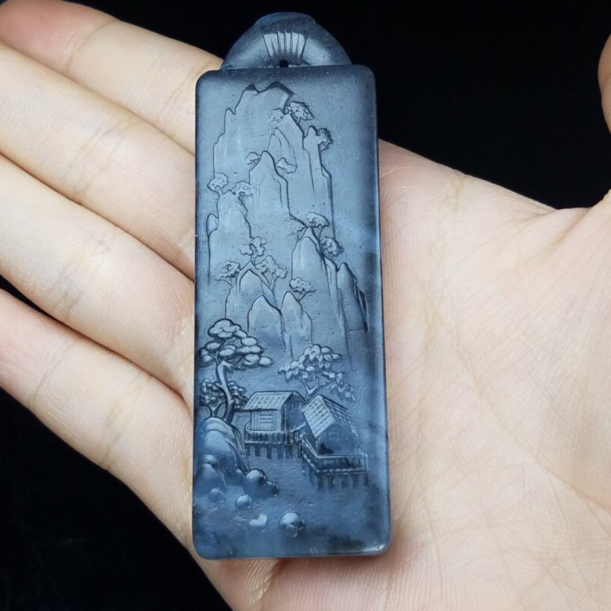 青花籽料山水牌子新款纯天然新疆和田挂件男款颈饰