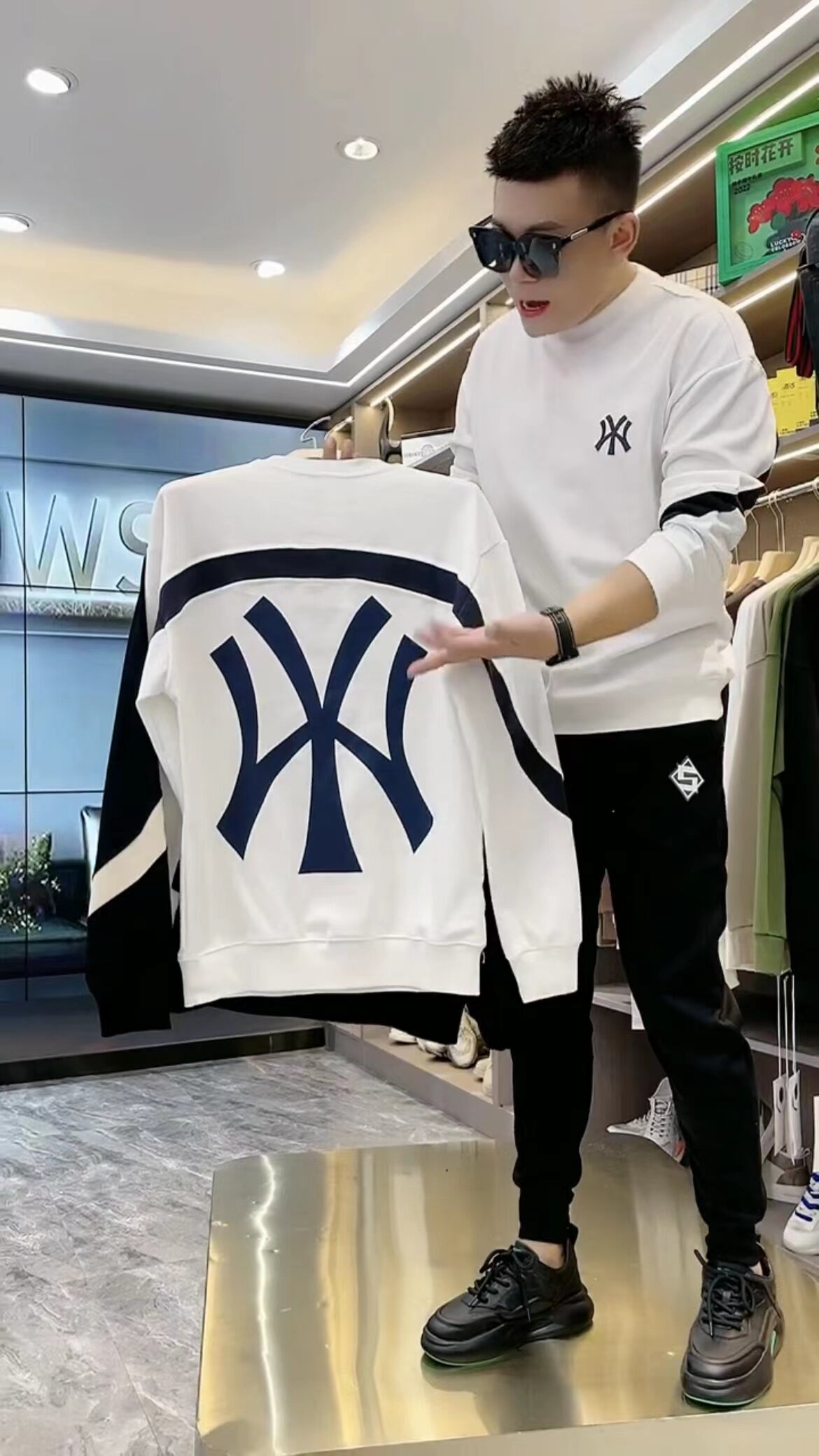 高端潮牌圆领长袖t恤男士秋冬新款打底衫青年时尚拼色字母棉卫衣