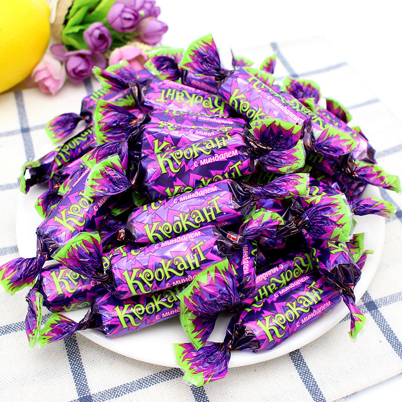 热销俄罗斯进口紫皮糖2斤