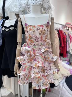 夏新款法式小众蛋糕裙设计感荷叶边修身碎花吊带度假蓬蓬裙连衣裙