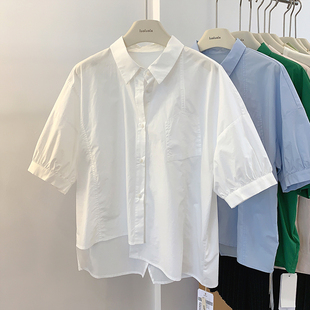 洛洛拉 日系白色短袖衬衣女新款不对称设计后背开叉中袖衬衫上衣