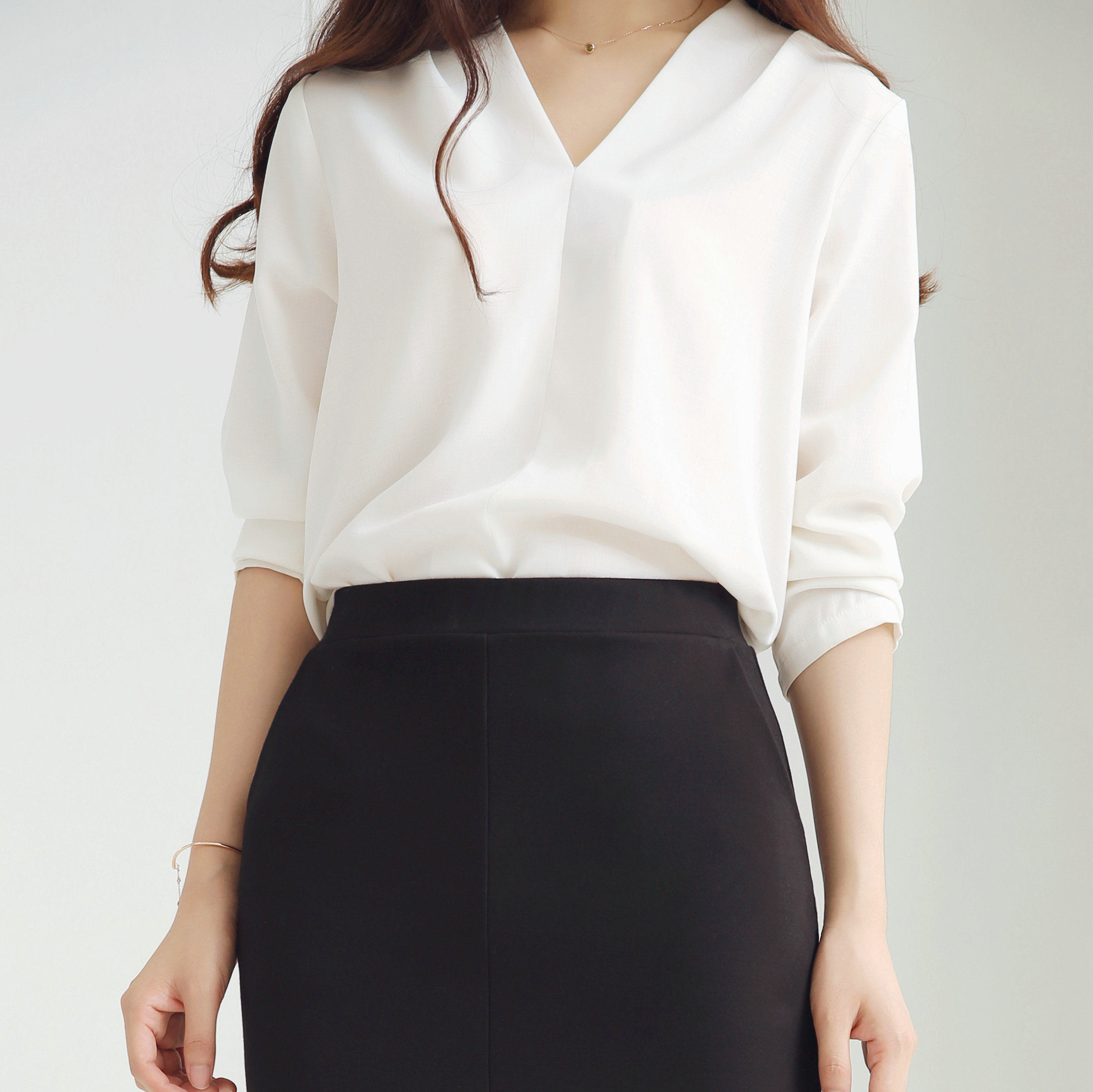 小夏天定制白色v领长袖雪纺衬衫女秋装简约修身ol百搭套头上衣潮