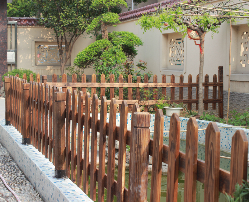 庭院防腐木栅栏围栏实木室外碳化护栏户外入室花园围栏菜园篱笆