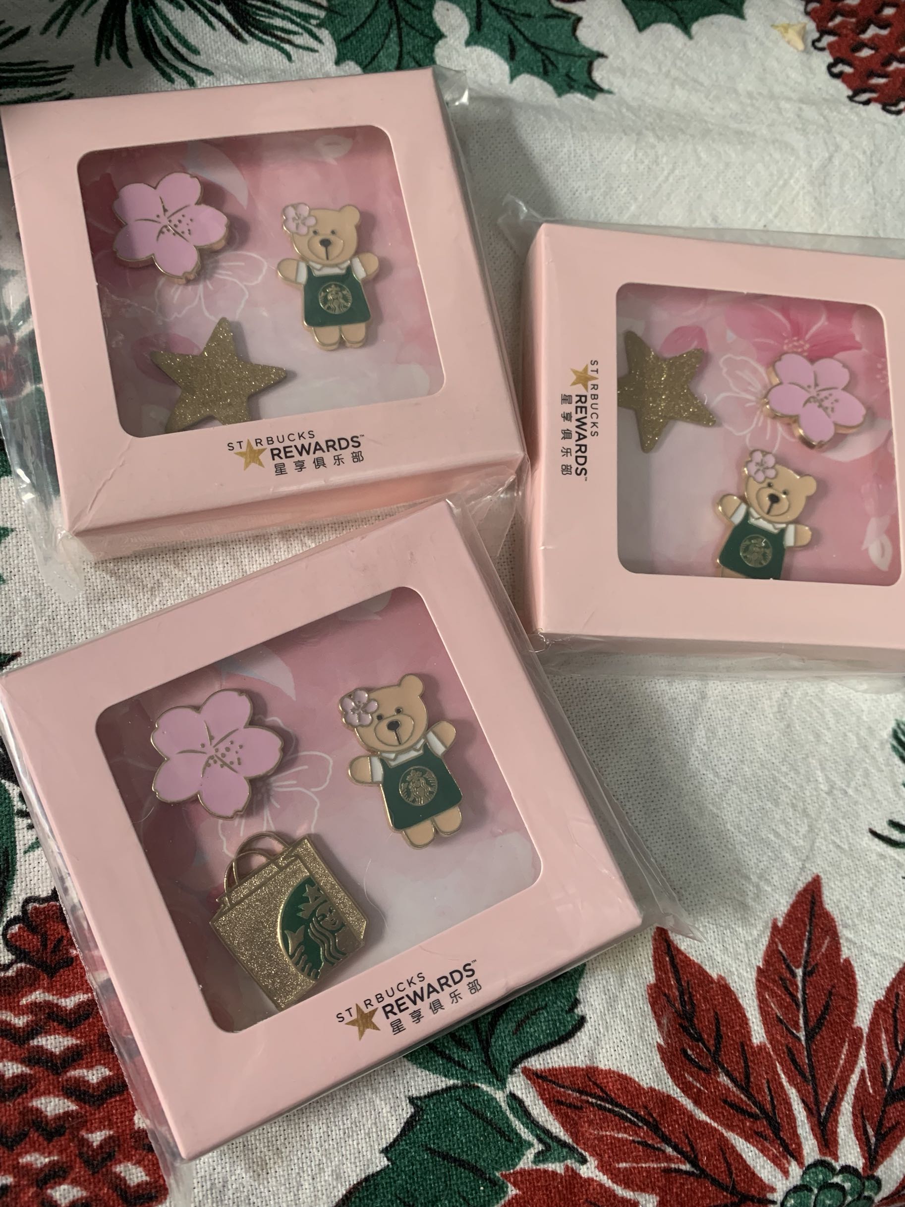 现货!星巴克樱花萌熊徽章组B款/C款礼盒|ruв категории фестиваль товаров/подарок, культурные, творческие товаров, культурные, творческие марок/Публикации/значок - от Buy2taobao.com для оказания профессиональной услуги покупки агента Taobao