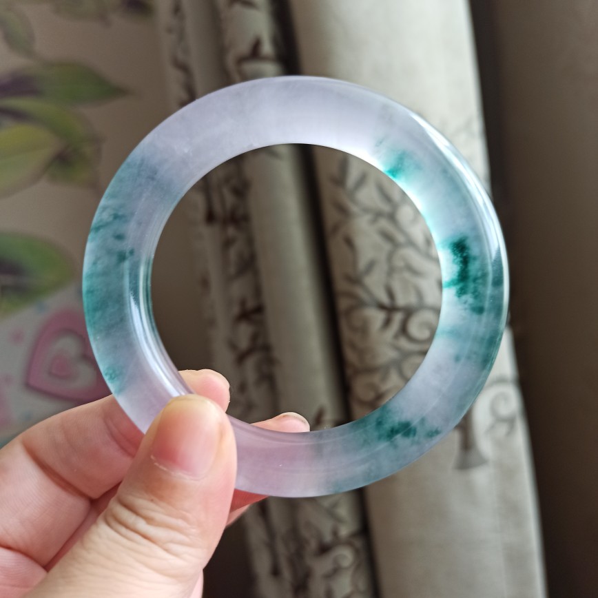 独龙玉冰种翡翠色玉石英岩玉石细圆三色淡紫翠绿色镯子手镯