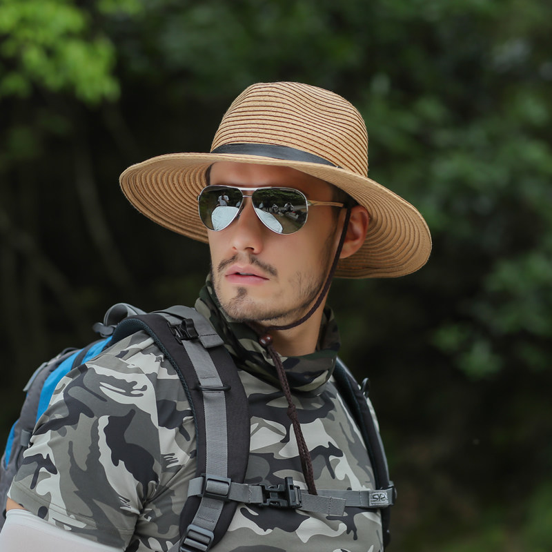 草帽男防晒工地户外