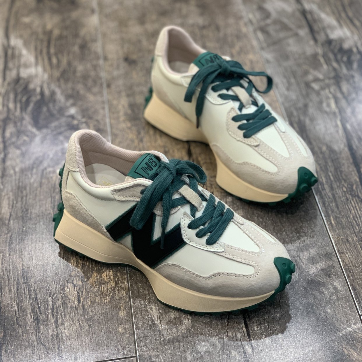 浙江 宁波max303女鞋帆布鞋更新时间:2022年03月19日热典mema真皮华夫