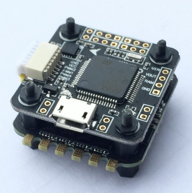 f4飞控 集成osd 28a四合一2-4s电调 室内穿越机 fpv 20*20飞塔——fpv