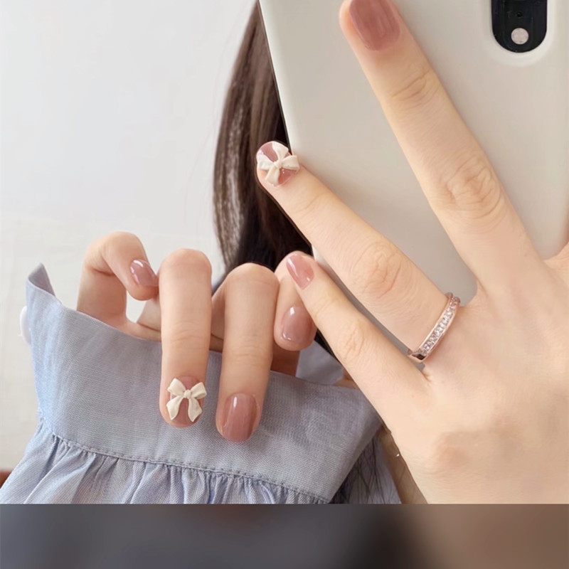 温柔裸粉布丁蝴蝶显白可拆卸穿戴甲学生短款女美甲成品假指甲贴片艾美