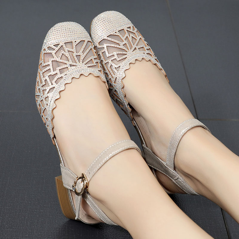 包头凉鞋女2021新款夏季仙女中跟粗跟镂空网纱一字带水钻软底女鞋