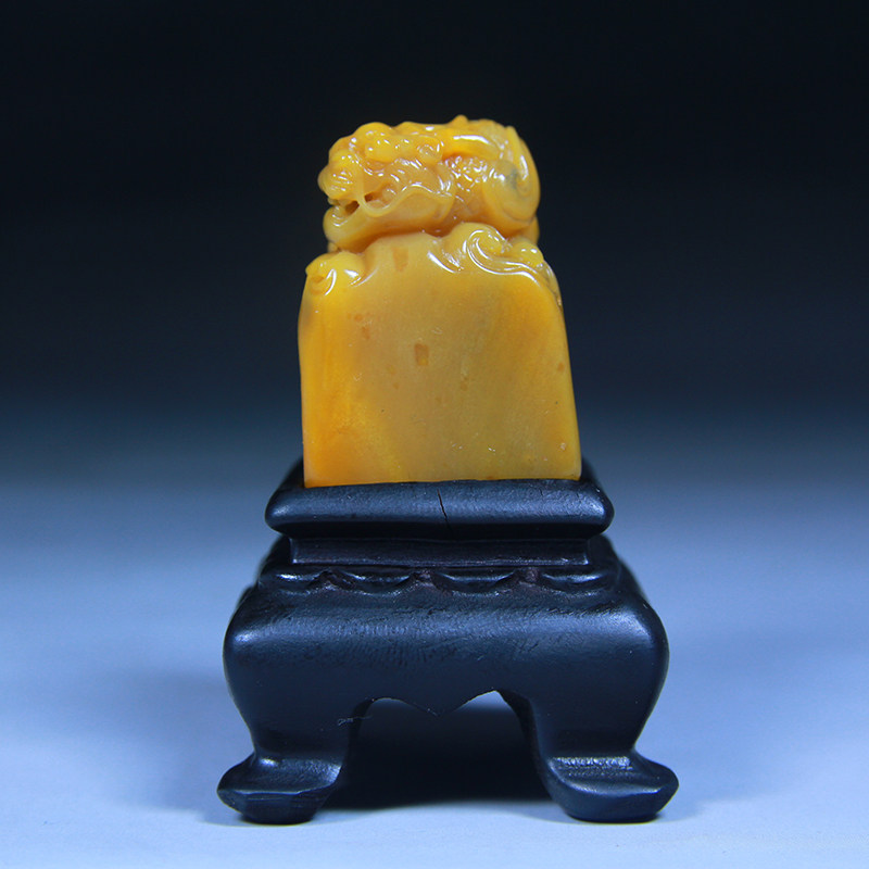 国石精品* 昌化田黄石古兽印章重27.7克