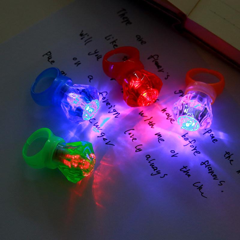 儿童玩具发光戒指小学生礼物网红手指闪灯夜市地推微商小礼品批发