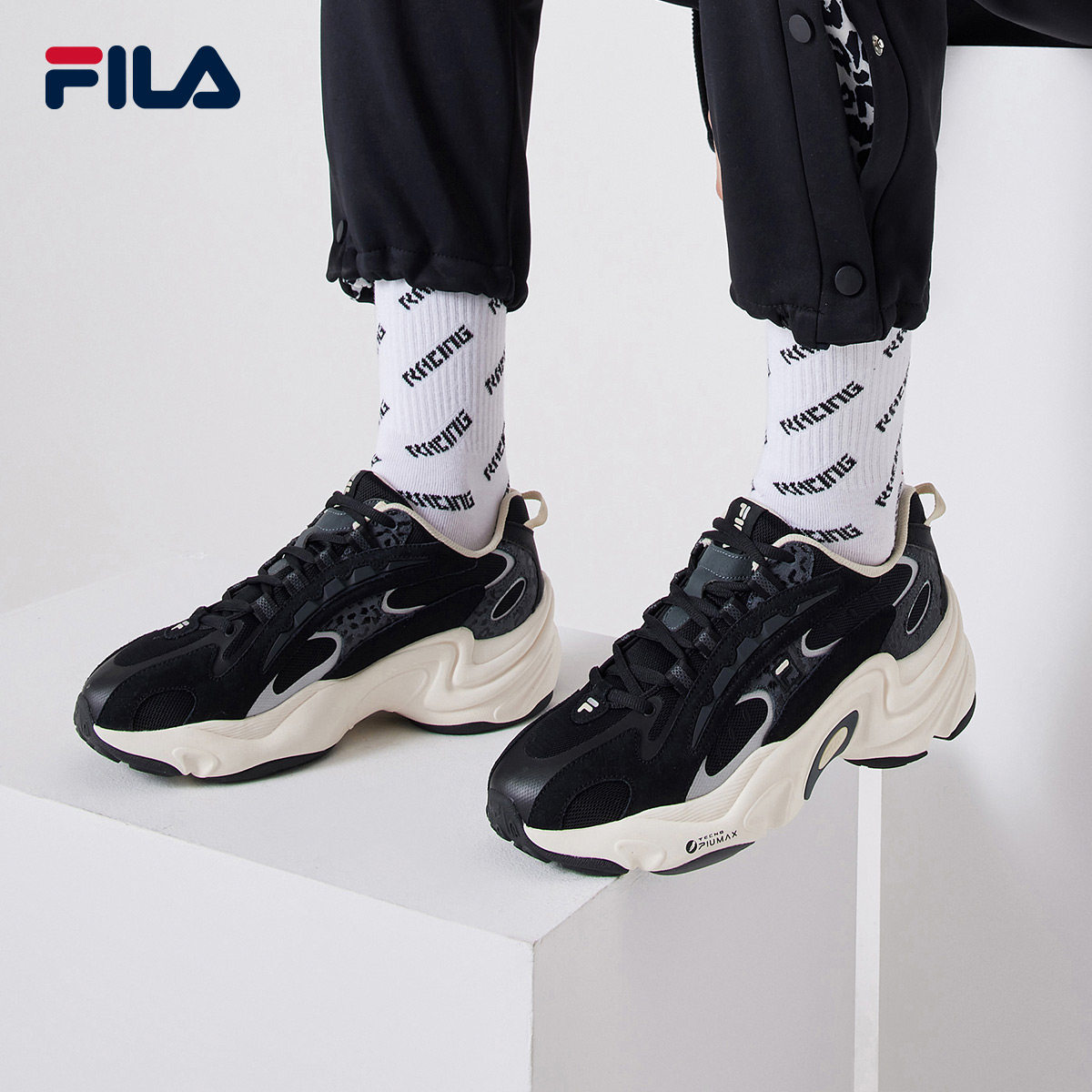 fila斐乐小豹鞋男鞋跑步鞋2021春季新款复古ins潮运动鞋老爹鞋